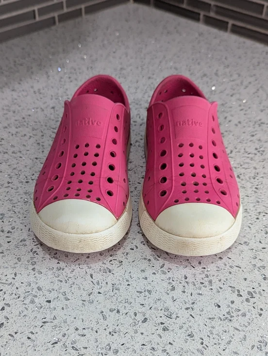 Native Shoes Pink Jefferson Water Sneaker Sandal Spring Summer Girls Kids Sz 11 - Picture 4 of 10